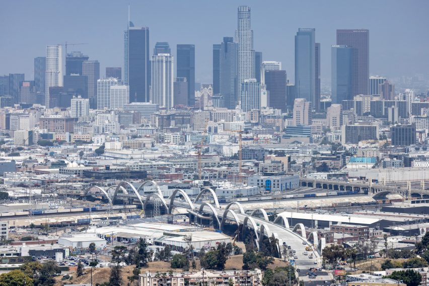 Chuẩn bị khánh thành cây cầu lớn nhất Los Angeles