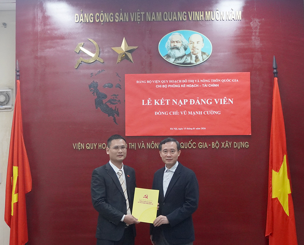 Chi bộ Phòng Kế hoạch – Tài chính tổ chức kết nạp đảng viên mới