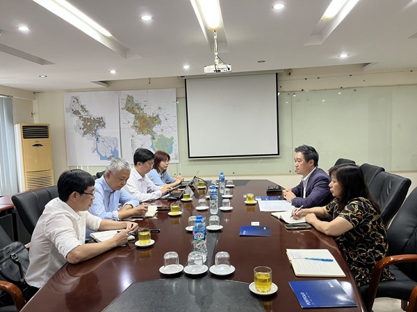 Lãnh đạo VIUP tiếp đoàn công tác Viện Quy hoạch và Thiết kế đô thị Đồng Tế Thượng Hải 