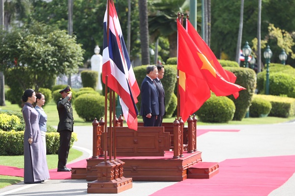 Lễ đón trọng thể Tổng Bí thư, Chủ tịch nước Tô Lâm và Phu nhân thăm chính thức Vương quốc Thái Lan