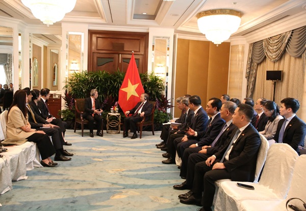 Tổng Bí thư, Chủ tịch nước Tô Lâm tiếp lãnh đạo các tập đoàn, tổ chức tài chính lớn của Singapore