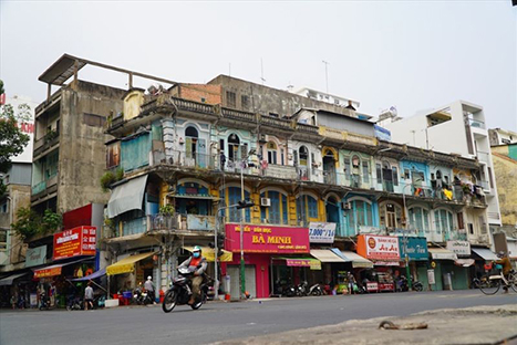 Thành phố Hồ Chí Minh: Bắt đầu di dời chung cư cũ, xuống cấp