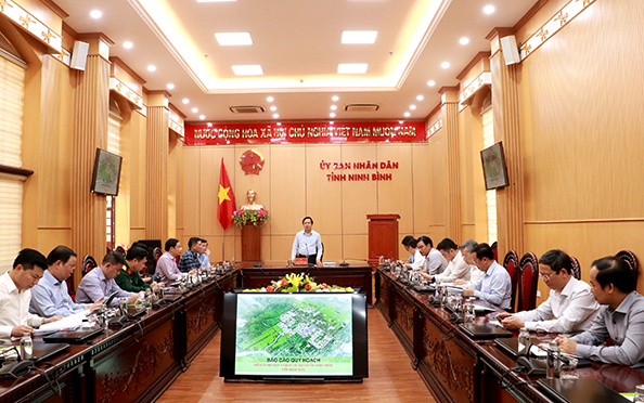 Hội nghị nghe báo cáo Đồ án điều chỉnh quy hoạch chung đô thị Phát Diệm đến năm 2035