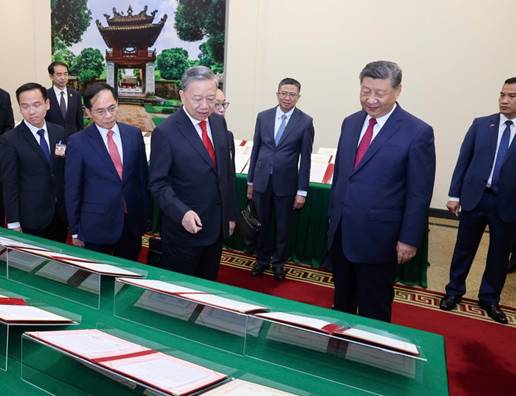 Việt Nam - Trung Quốc ký kết 7 văn kiện quan trọng lĩnh vực đường sắt và đường bộ