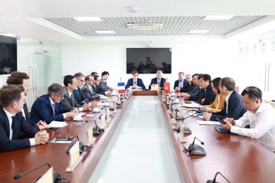 Thứ trưởng Nguyễn Tường Văn làm việc với Đoàn doanh nghiệp Pháp