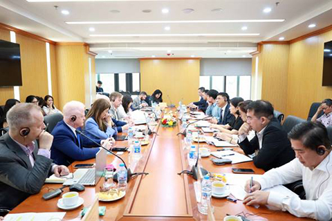 Thứ trưởng Nguyễn Xuân Sang làm việc với Chủ tịch Hiệp hội Doanh nghiệp châu Âu tại Việt Nam