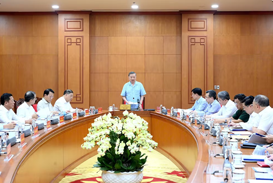Chuyển từ duy trì năng lực sản xuất sang xây dựng hệ sinh thái công nghiệp hàng hải