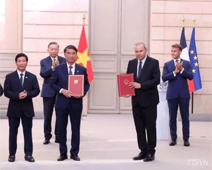 Hà Nội đẩy mạnh hợp tác toàn diện với các đối tác Cộng hòa Pháp trong lĩnh vực đô thị, giao thông và phát triển bền vững