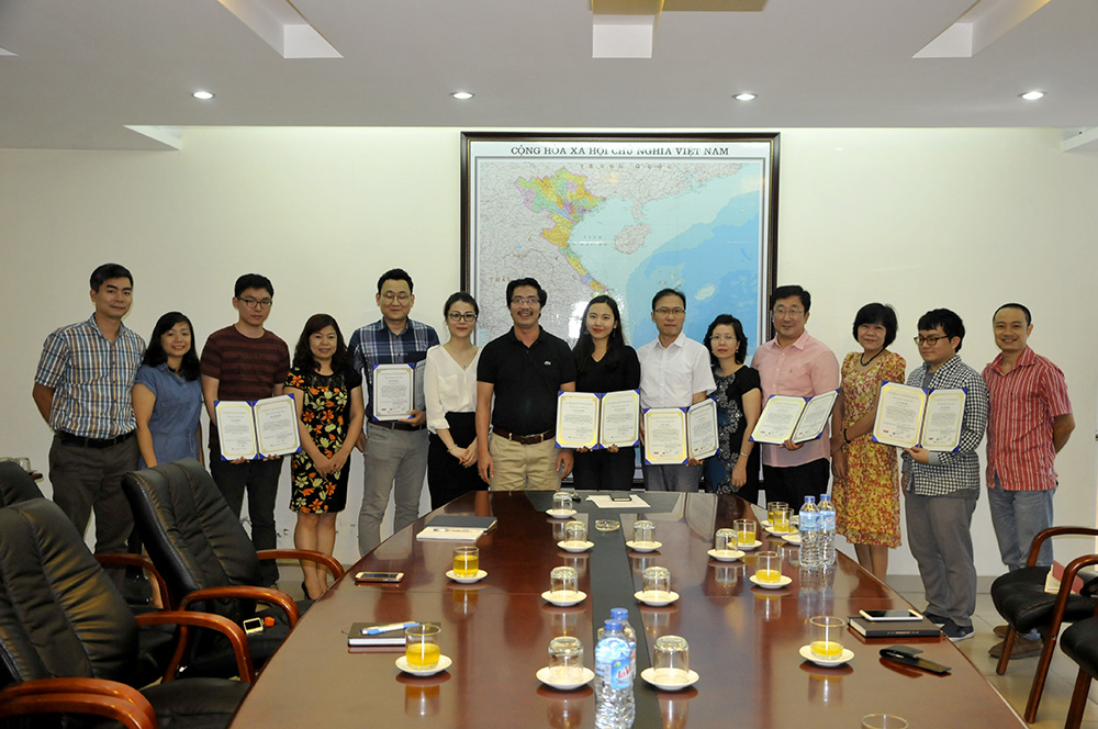 Students from University of Seoul fulfilled internship at VIUP