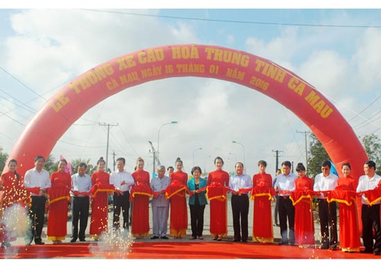 Ho Chi Minh Highway’s last section in Ca Mau opens to traffic