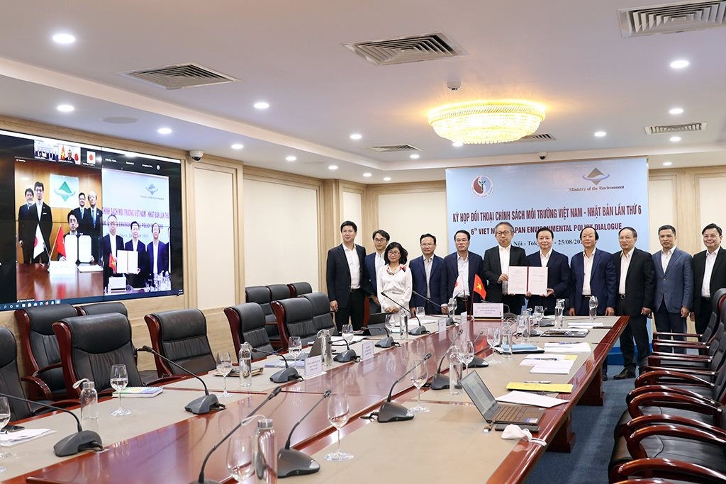 VN, Japan extend MoU on environment