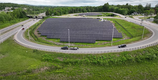 Mỹ: Dự kiến lắp pin mặt trời dọc cao tốc để cung cấp điện cho nhà ở
