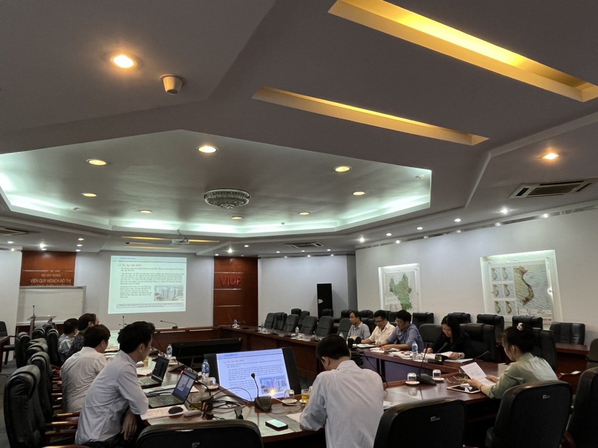Nghiệm thu đề tài “Nghiên cứu xây dựng tài liệu hướng dẫn đánh giá tác động đến hạ tầng kỹ thuật (Giao thông, cấp thoát nước) của các dự án đầu tư xây dựng”