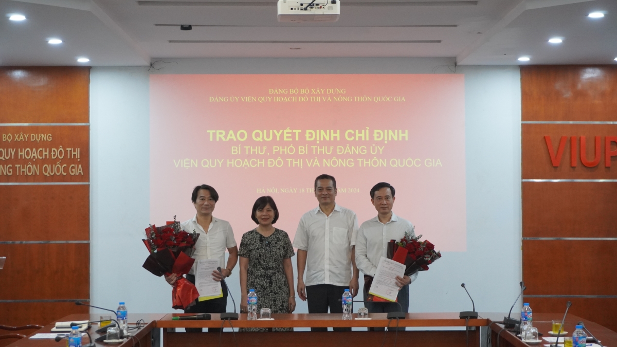 Lễ Công bố và trao Quyết định chỉ định Bí thư, Phó Bí thư Đảng ủy Viện Quy hoạch đô thị và nông thôn quốc gia nhiệm kỳ 2020-2025