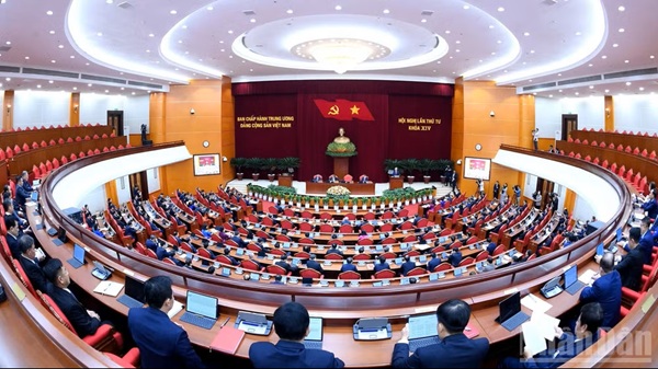 Ngày làm việc thứ hai Hội nghị lần thứ tư Ban Chấp hành Trung ương Đảng khóa XIV