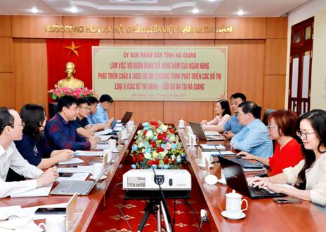 Đoàn đánh giá của ADB làm việc với UBND tỉnh về Dự án Chương trình phát triển các đô thị xanh – Tiểu dự án tại Hà Giang