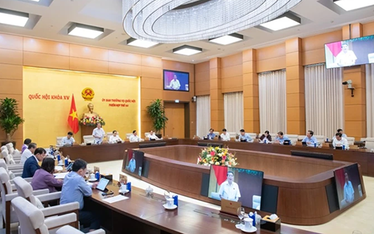 Ủy ban Thường vụ Quốc hội xem xét dự thảo nghị quyết về thí điểm chính sách đặc thù phát triển nhà ở xã hội