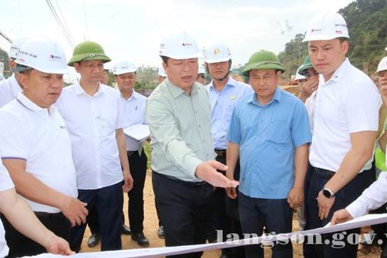 Bộ trưởng Trần Hồng Minh kiểm tra tình hình thực hiện dự án cao tốc qua địa bàn Lạng Sơn