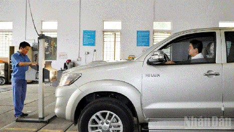 Đề xuất giảm hàng loạt lệ phí trong giao thông và xây dựng