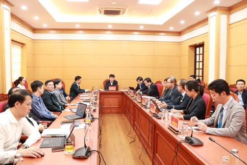 UBND tỉnh nghe báo cáo về Quy hoạch phân khu khu vực đô thị hai bên sông Đáy