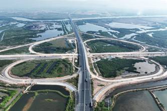 Triển khai các dự án trọng điểm là nhiệm vụ chính trị trọng tâm, ưu tiên hàng đầu trong những tháng cuối năm